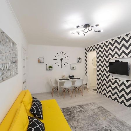 Flat 24 On Lesi Ukrainki 12 With 1 Bedroom Kiev Exterior foto