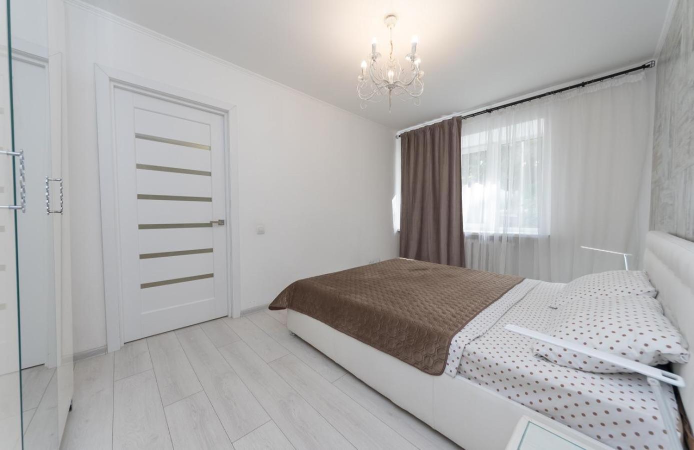 Flat 24 On Lesi Ukrainki 12 With 1 Bedroom Kiev Exterior foto