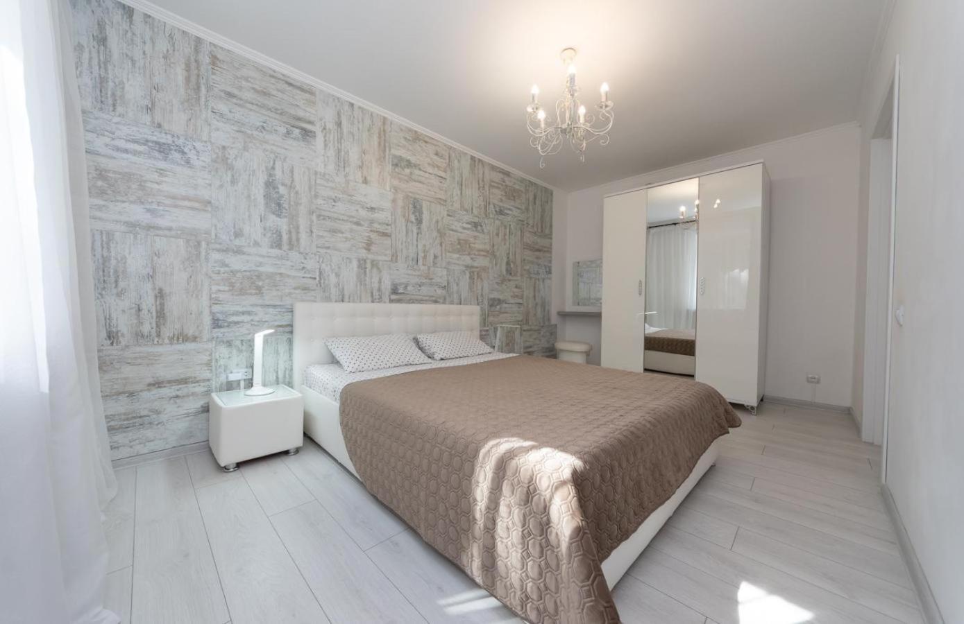 Flat 24 On Lesi Ukrainki 12 With 1 Bedroom Kiev Exterior foto