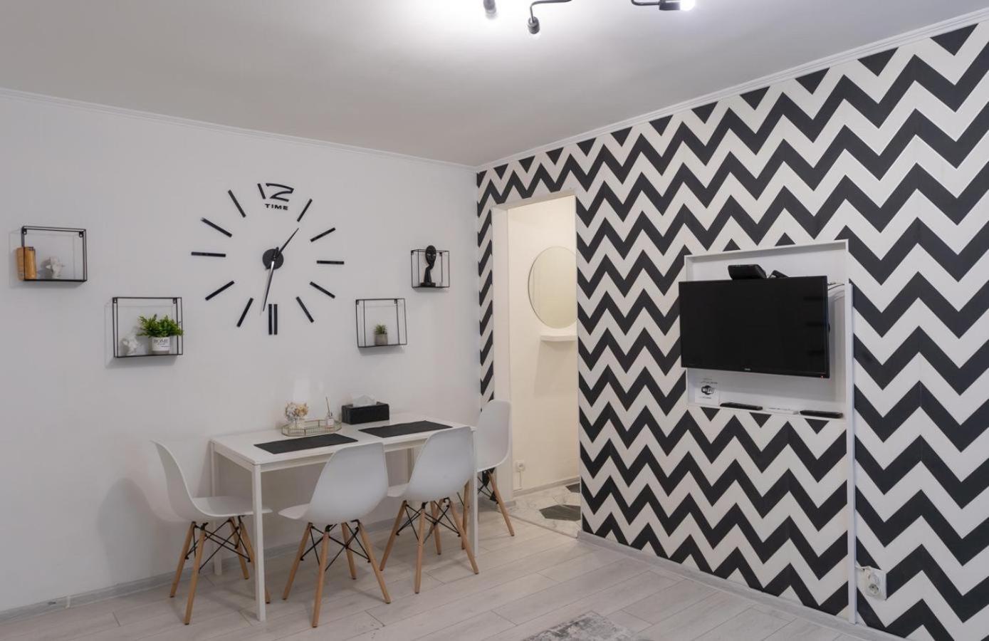 Flat 24 On Lesi Ukrainki 12 With 1 Bedroom Kiev Exterior foto