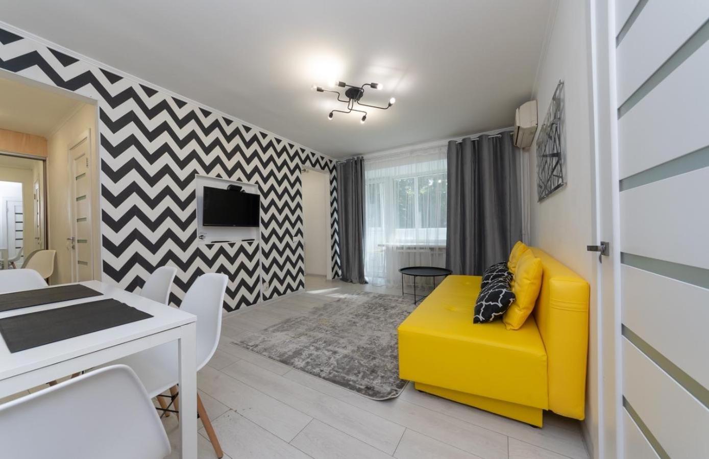 Flat 24 On Lesi Ukrainki 12 With 1 Bedroom Kiev Exterior foto